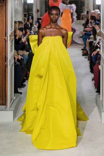 Look 57